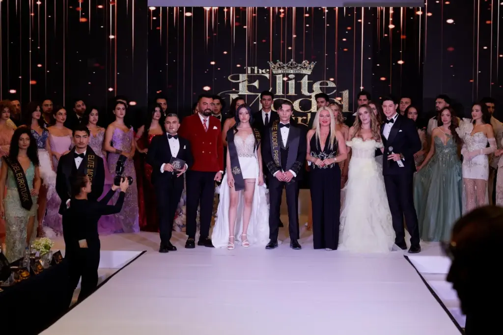 Elite Model Türkiye'de 50 aday podyumda rekabet etti